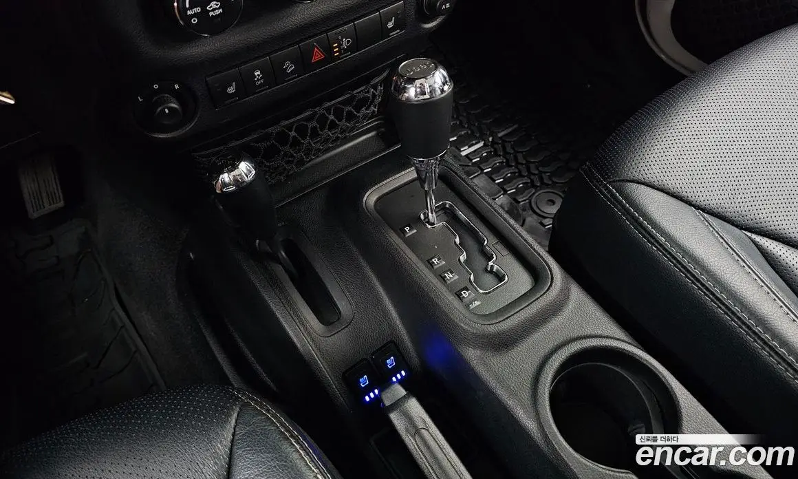 Jeep Wrangler 2015 2.8 автомат (гидро), фото 9