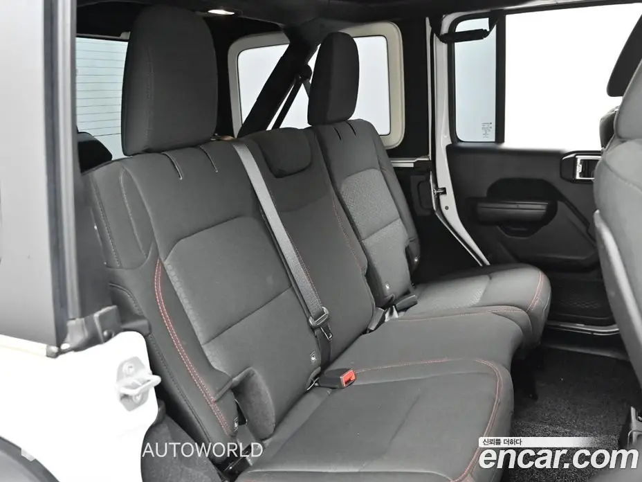 Jeep Wrangler 2018 2.0 автомат (гидро), фото 12 Jeep Wrangler 2018 2.0 автомат (гидро), фото 12