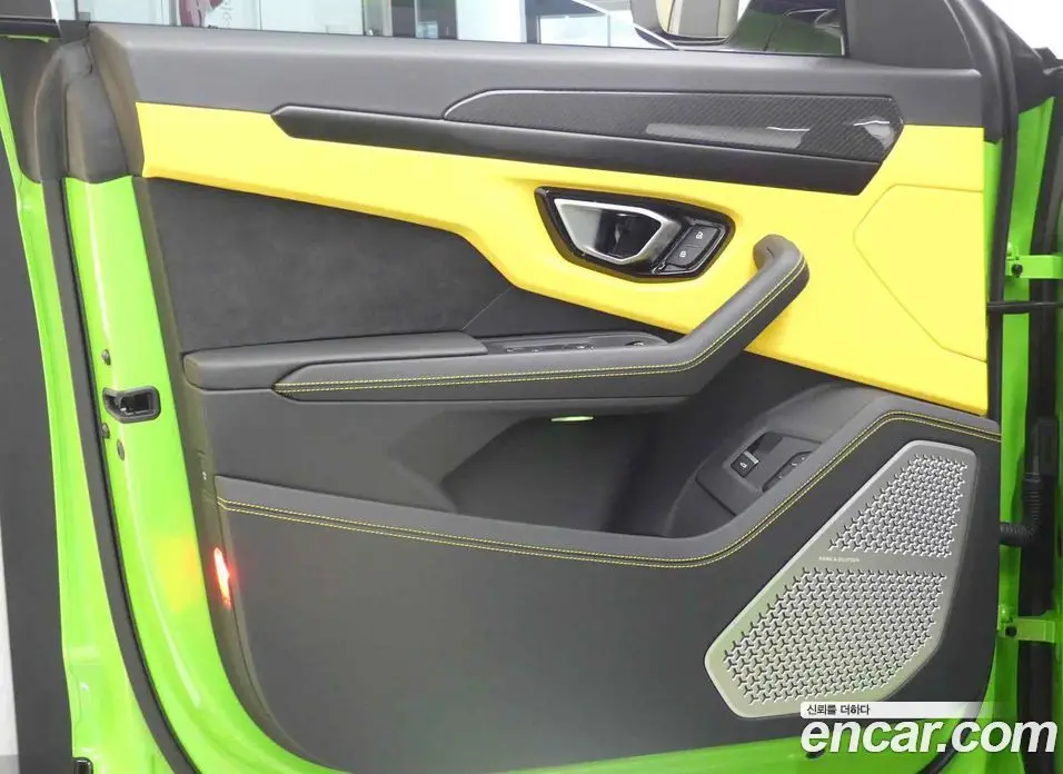 Lamborghini Urus 2024 4.0 автомат (гидро), фото 13