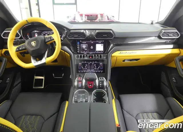 Lamborghini Urus 2024 4.0 автомат (гидро), миниатюра 4