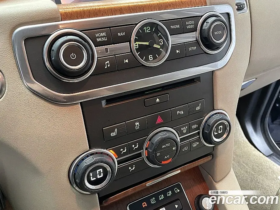 Land Rover Discovery 2015 3.0 автомат (гидро), фото 16