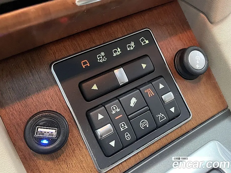 Land Rover Discovery 2015 3.0 автомат (гидро), фото 17