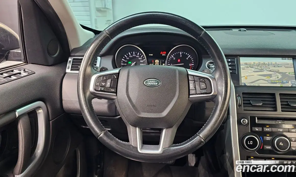 Land Rover Discovery Sport 2016 2.0 автомат (гидро), фото 13