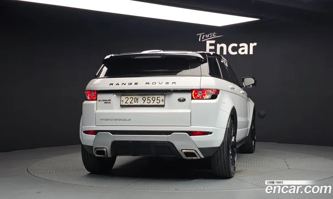 Land Rover Range Rover Evoque 2013 2.2 автомат (гидро), фото 4