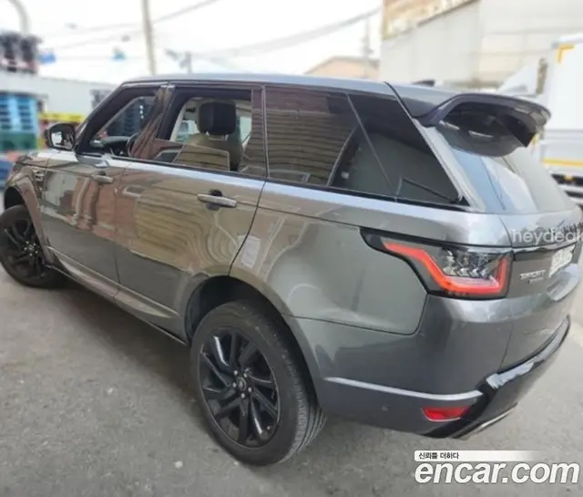Land Rover Range Rover Sport 2018 3.0 автомат (гидро), миниатюра 4