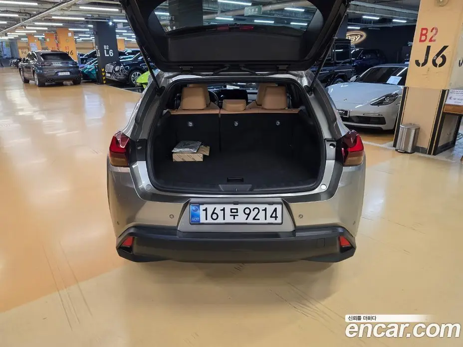 Lexus UX 2025 2.0 автомат (вариатор), фото 18 Lexus UX 2025 2.0 автомат (вариатор), фото 18