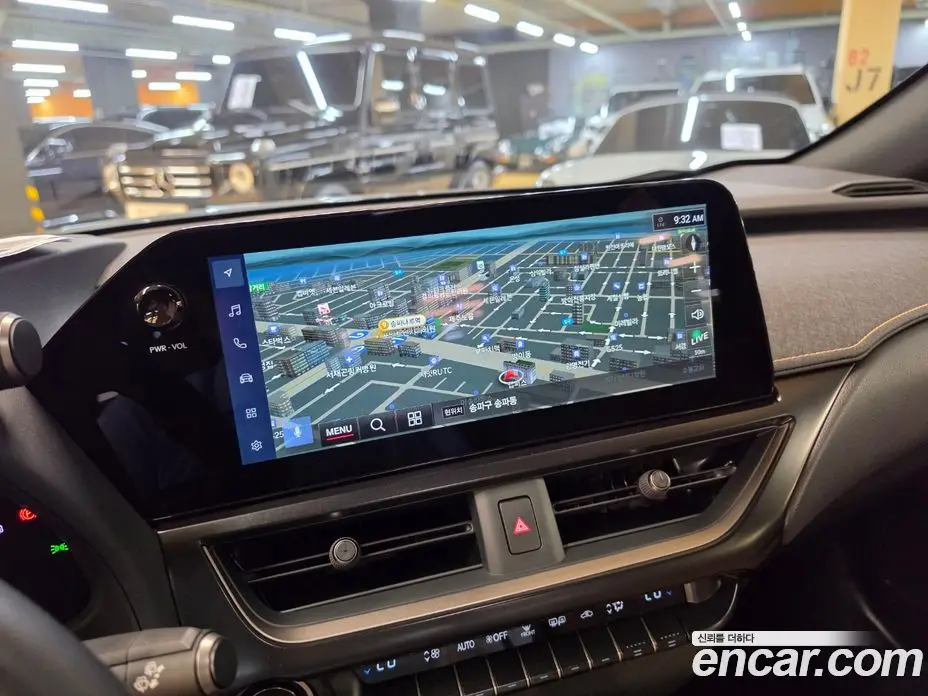 Lexus UX 2025 2.0 автомат (вариатор), фото 19 Lexus UX 2025 2.0 автомат (вариатор), фото 19