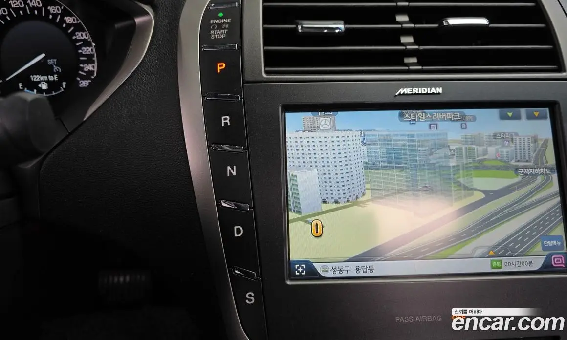 Lincoln MKZ 2015 2.0 автомат (гидро), фото 9 Lincoln MKZ 2015 2.0 автомат (гидро), фото 9