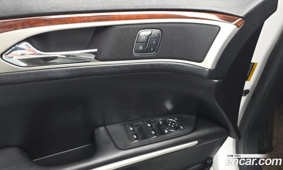 Lincoln MKZ 2015 2.0 автомат (гидро), фото 18 Lincoln MKZ 2015 2.0 автомат (гидро), фото 18