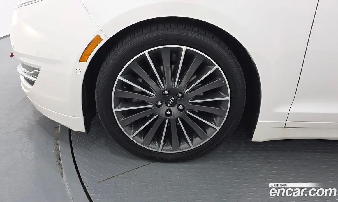 Lincoln MKZ 2015 2.0 автомат (гидро), фото 5 Lincoln MKZ 2015 2.0 автомат (гидро), фото 5
