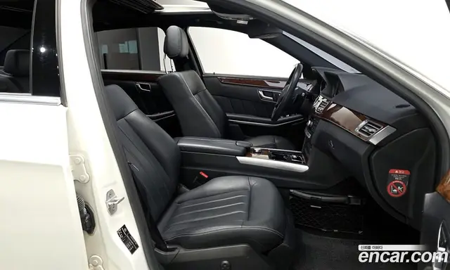 Mercedes-Benz E-Class 2015 3.5 автомат (гидро), миниатюра 11 Mercedes-Benz E-Class 2015 3.5 автомат (гидро), миниатюра 11