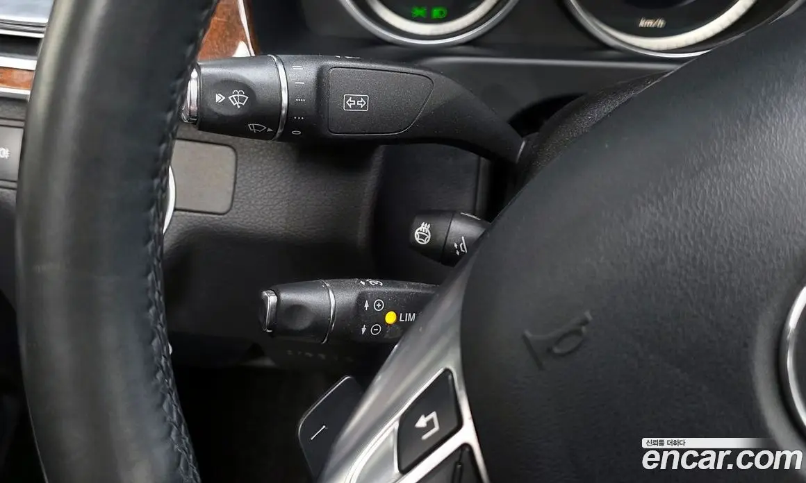 Mercedes-Benz E-Class 2015 3.5 автомат (гидро), фото 16 Mercedes-Benz E-Class 2015 3.5 автомат (гидро), фото 16
