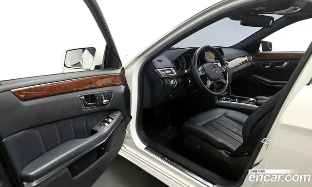 Mercedes-Benz E-Class 2015 3.5 автомат (гидро), миниатюра 10 Mercedes-Benz E-Class 2015 3.5 автомат (гидро), миниатюра 10