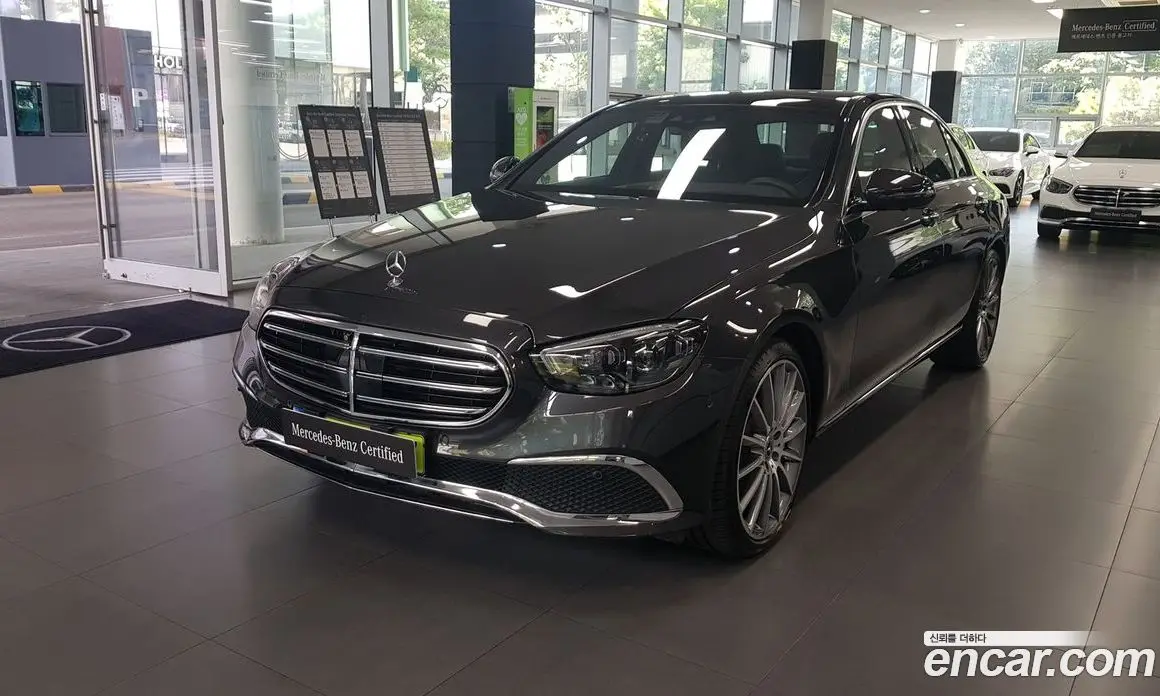 Mercedes-Benz E-Class 2023 3.0 автомат (гидро), фото 1 Mercedes-Benz E-Class 2023 3.0 автомат (гидро), фото 1