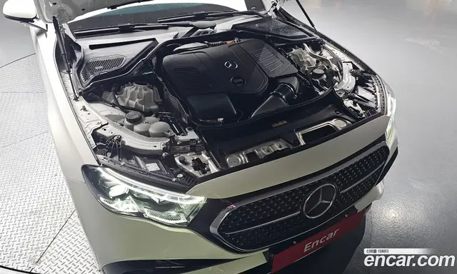Mercedes-Benz E-Class 2024 2.0 автомат (гидро), миниатюра 6
