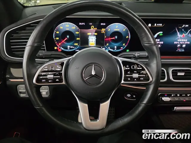 Mercedes-Benz GLE-Class 2023 2.9 автомат (гидро), миниатюра 11