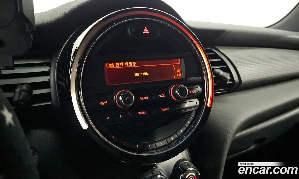 Mini Cooper 2014 1.5 автомат (гидро), фото 14 Mini Cooper 2014 1.5 автомат (гидро), фото 14