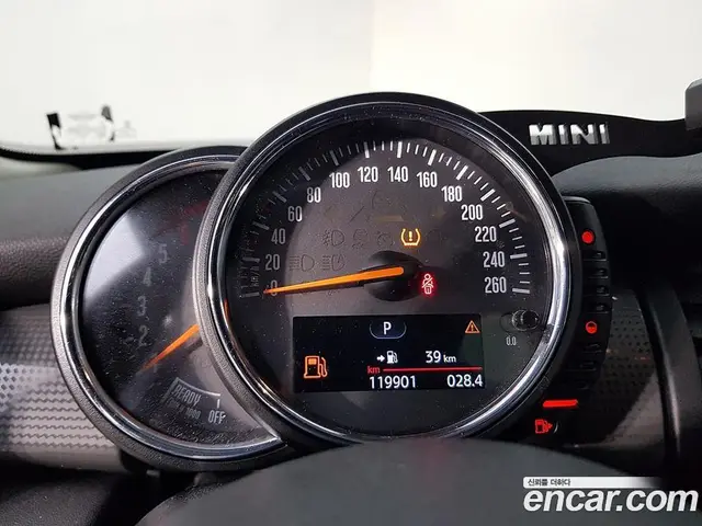 Mini Cooper 2017 1.5 автомат (гидро), миниатюра 7