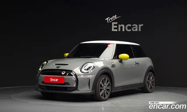 Mini Cooper, 2022, 105 712 км
