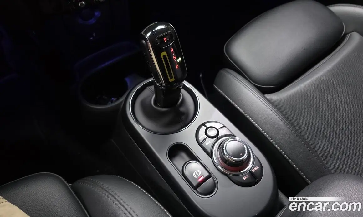 Mini Cooper 2022 автомат (гидро), фото 9