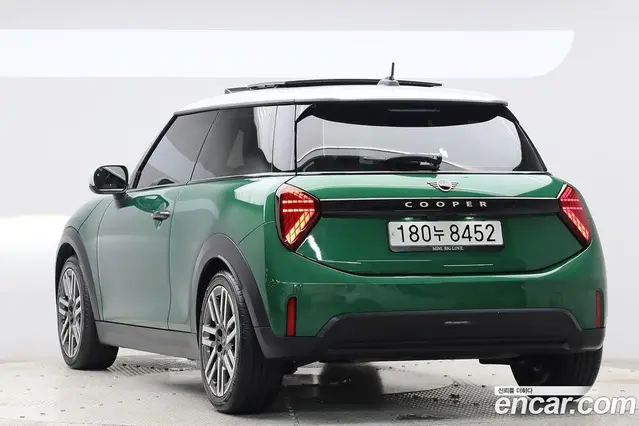Mini Cooper 2024 2.0 автомат (гидро), миниатюра 2