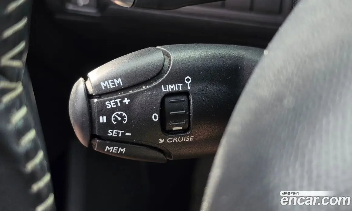 Peugeot 308 2017 1.6 автомат (гидро), фото 14 Peugeot 308 2017 1.6 автомат (гидро), фото 14