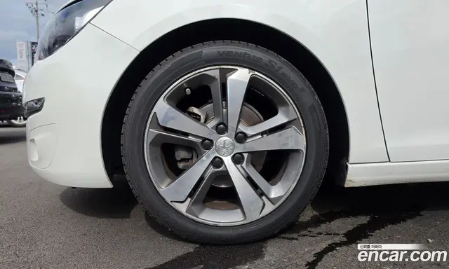Peugeot 308 2017 1.6 автомат (гидро), миниатюра 5 Peugeot 308 2017 1.6 автомат (гидро), миниатюра 5