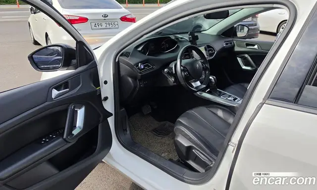 Peugeot 308 2017 1.6 автомат (гидро), миниатюра 10 Peugeot 308 2017 1.6 автомат (гидро), миниатюра 10