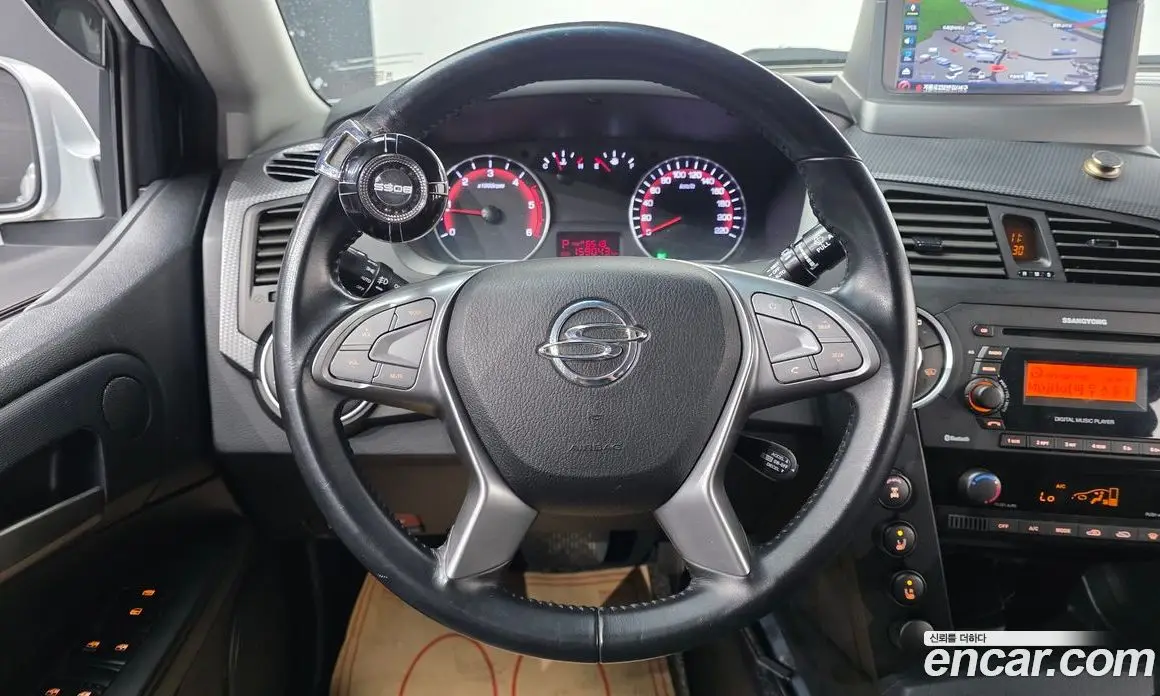 SsangYong Korando 2015 2.0 автомат (гидро), фото 16