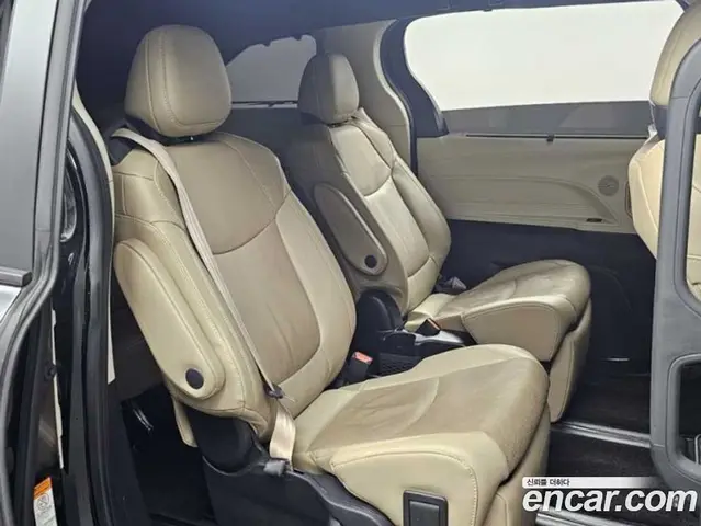 Toyota Sienna 2021 2.5 автомат (гидро), миниатюра 12