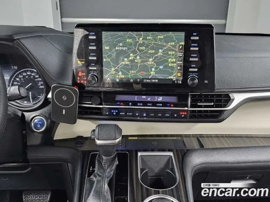 Toyota Sienna 2021 2.5 автомат (гидро), фото 14 Toyota Sienna 2021 2.5 автомат (гидро), фото 14