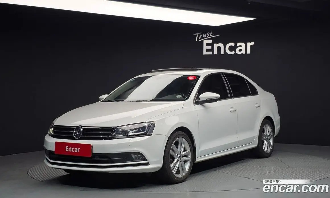 Volkswagen Jetta 2015 2.0 автомат (гидро), фото 1 Volkswagen Jetta 2015 2.0 автомат (гидро), фото 1
