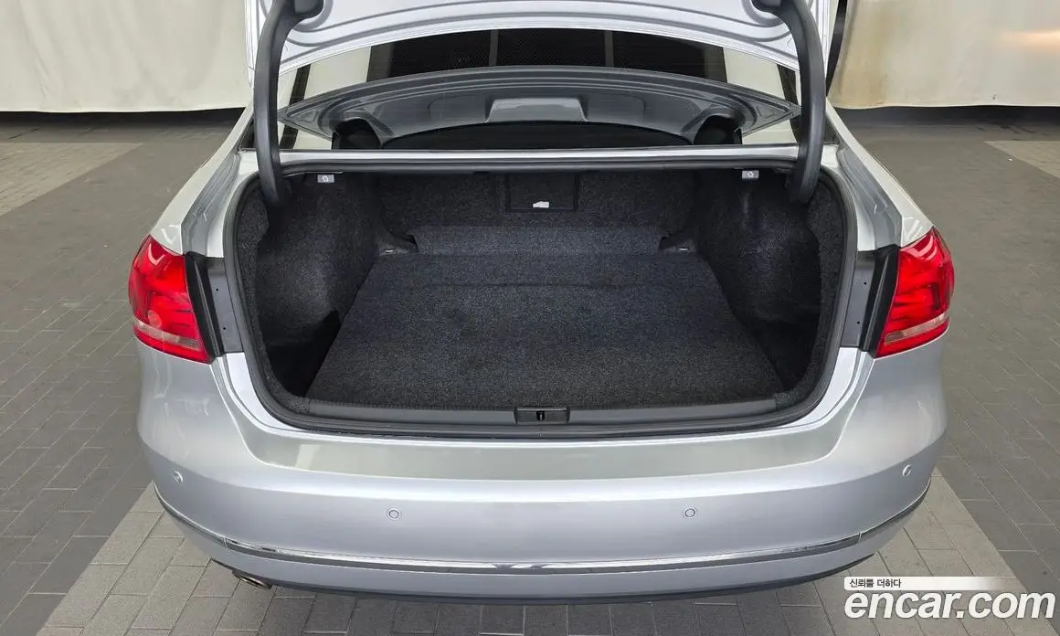 Volkswagen Passat 2015 1.8 автомат (гидро), фото 20 Volkswagen Passat 2015 1.8 автомат (гидро), фото 20