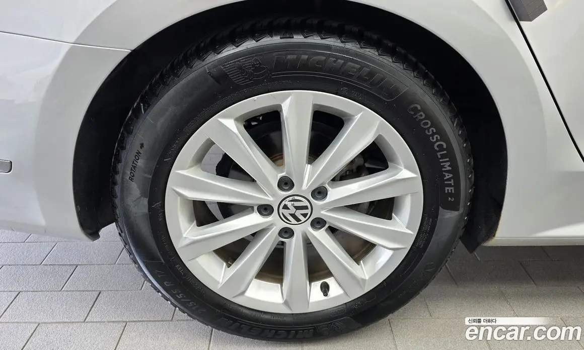 Volkswagen Passat 2015 1.8 автомат (гидро), фото 5 Volkswagen Passat 2015 1.8 автомат (гидро), фото 5