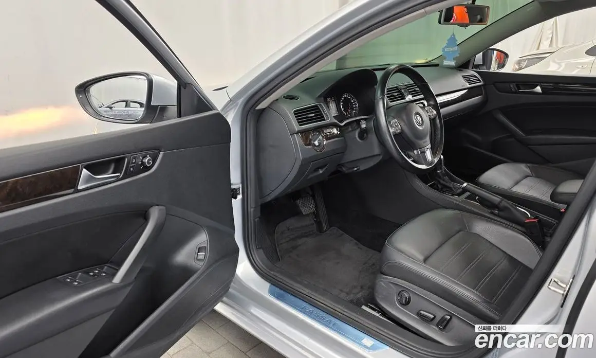 Volkswagen Passat 2015 1.8 автомат (гидро), фото 10 Volkswagen Passat 2015 1.8 автомат (гидро), фото 10