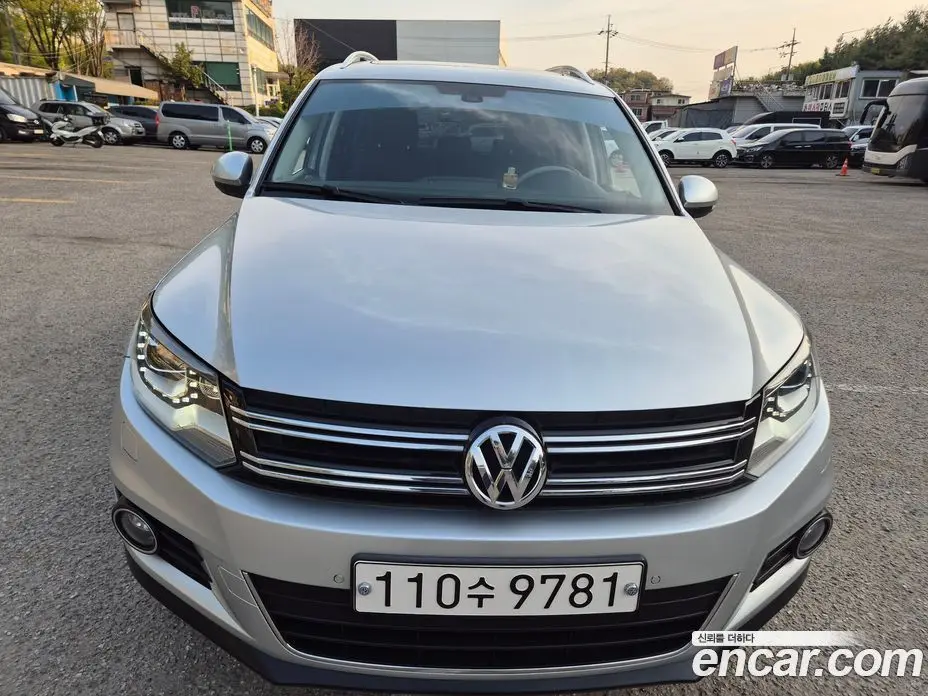 Volkswagen Tiguan 2013 2.0 автомат (гидро), фото 2 Volkswagen Tiguan 2013 2.0 автомат (гидро), фото 2