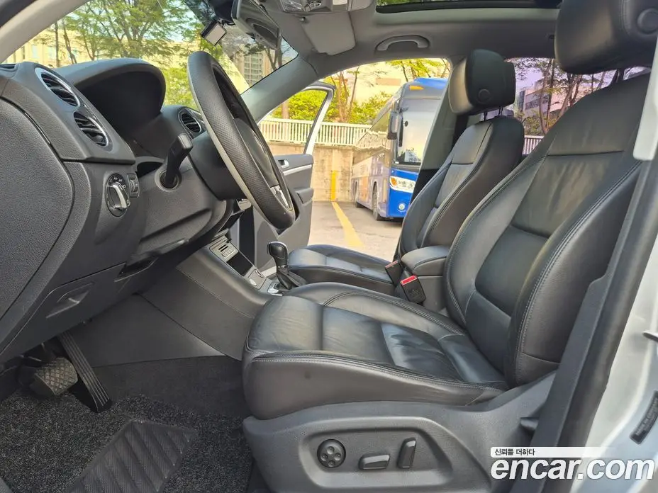 Volkswagen Tiguan 2013 2.0 автомат (гидро), фото 7 Volkswagen Tiguan 2013 2.0 автомат (гидро), фото 7