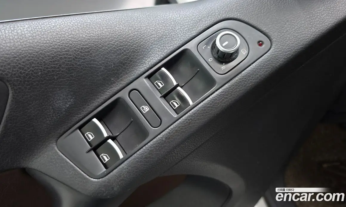 Volkswagen Tiguan 2014 2.0 автомат (гидро), фото 14 Volkswagen Tiguan 2014 2.0 автомат (гидро), фото 14