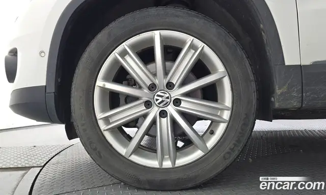 Volkswagen Tiguan 2014 2.0 автомат (гидро), миниатюра 5 Volkswagen Tiguan 2014 2.0 автомат (гидро), миниатюра 5