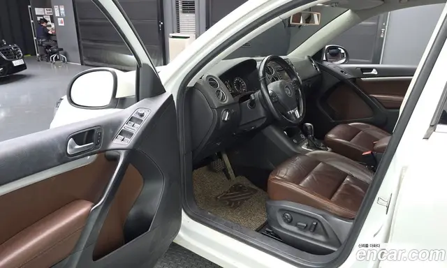 Volkswagen Tiguan 2014 2.0 автомат (гидро), миниатюра 10 Volkswagen Tiguan 2014 2.0 автомат (гидро), миниатюра 10
