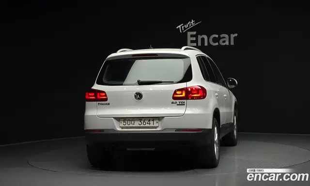 Volkswagen Tiguan 2015 2.0 автомат (гидро), миниатюра 4