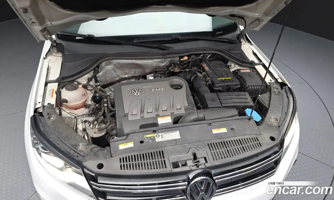 Volkswagen Tiguan 2015 2.0 автомат (гидро), фото 6
