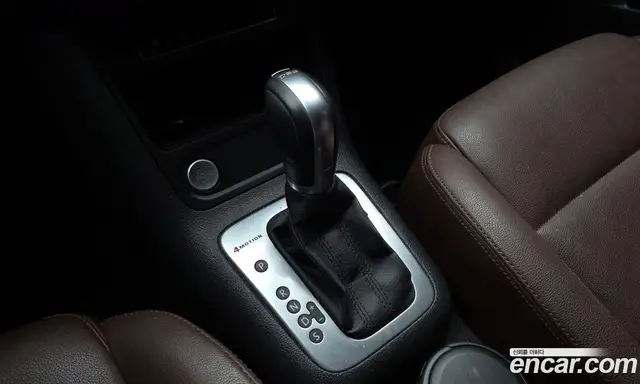 Volkswagen Tiguan 2015 2.0 автомат (гидро), миниатюра 9