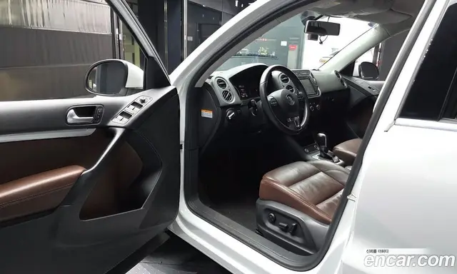 Volkswagen Tiguan 2015 2.0 автомат (гидро), миниатюра 10