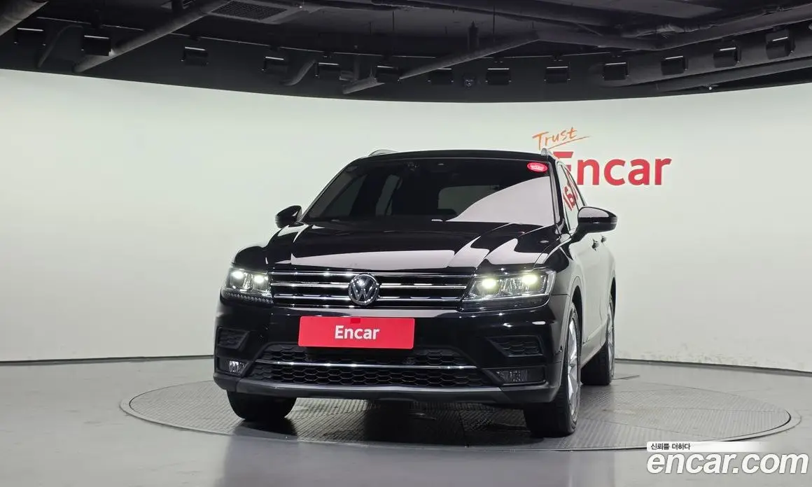 Volkswagen Tiguan 2018 2.0 автомат (гидро), фото 3