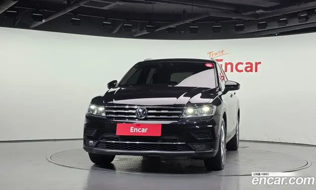 Volkswagen Tiguan 2018 2.0 автомат (гидро), миниатюра 3