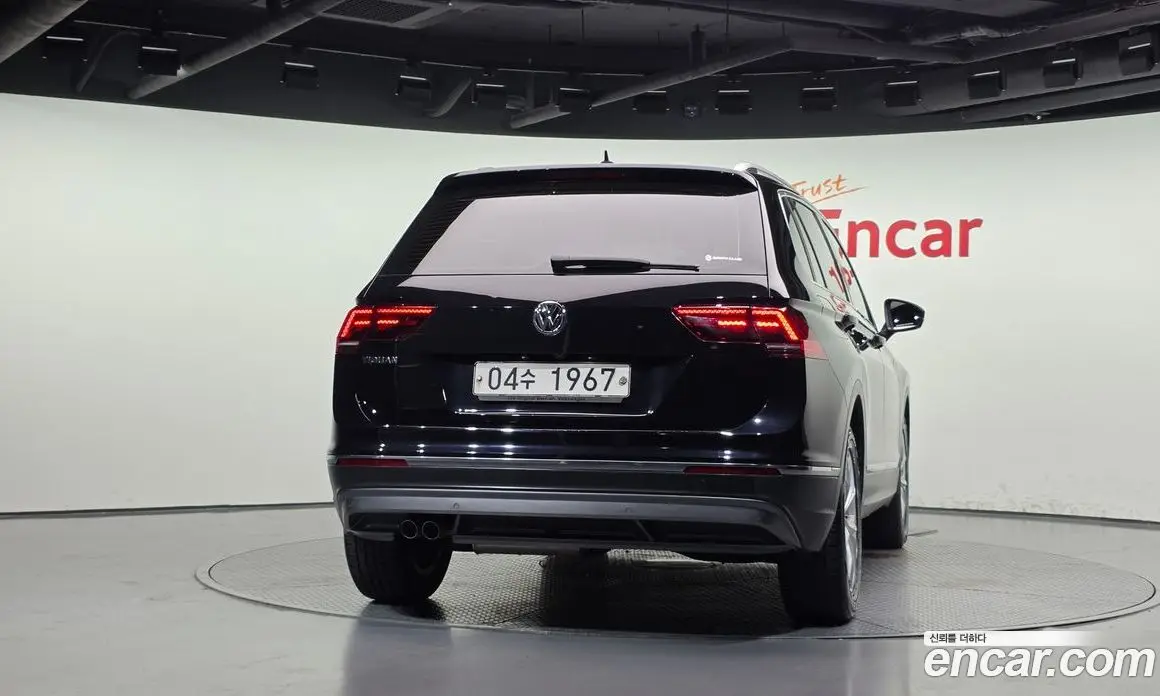 Volkswagen Tiguan 2018 2.0 автомат (гидро), фото 4