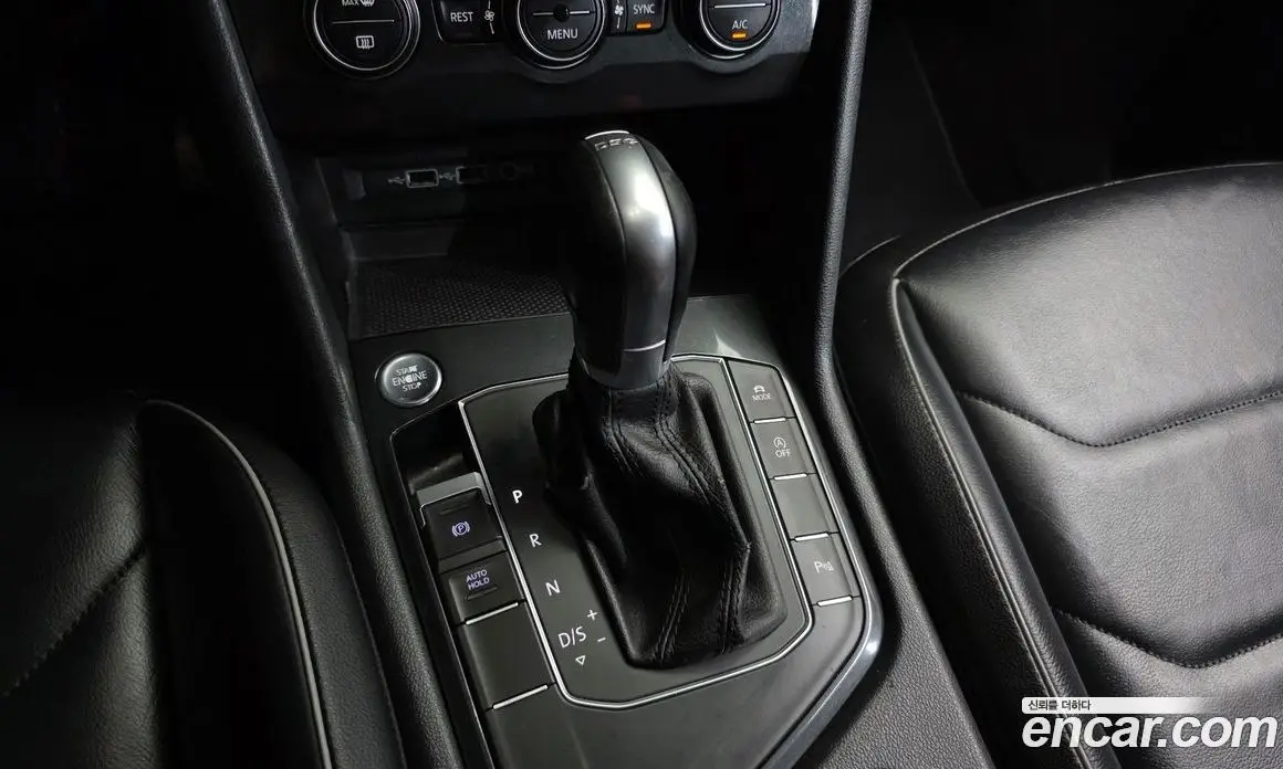 Volkswagen Tiguan 2018 2.0 автомат (гидро), фото 9