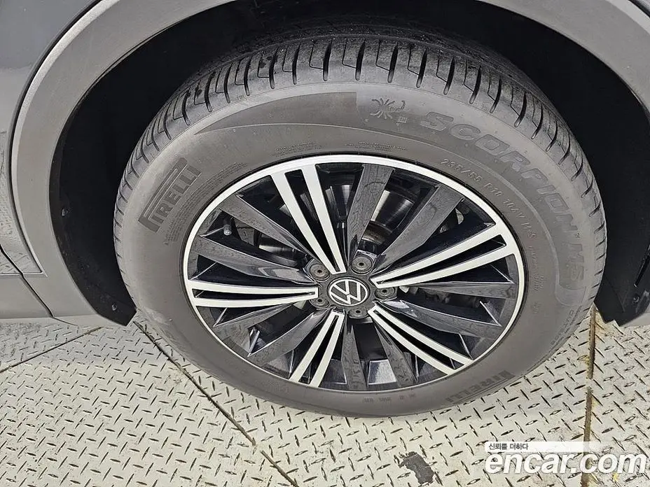 Volkswagen Tiguan 2020 2.0 автомат (гидро), фото 20 Volkswagen Tiguan 2020 2.0 автомат (гидро), фото 20