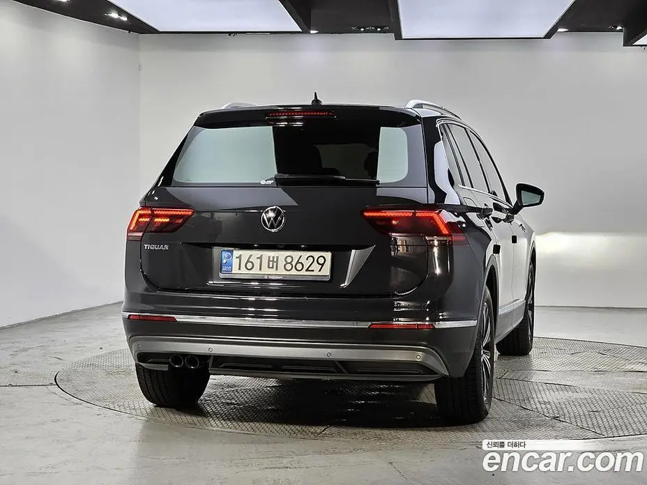 Volkswagen Tiguan 2020 2.0 автомат (гидро), фото 3 Volkswagen Tiguan 2020 2.0 автомат (гидро), фото 3